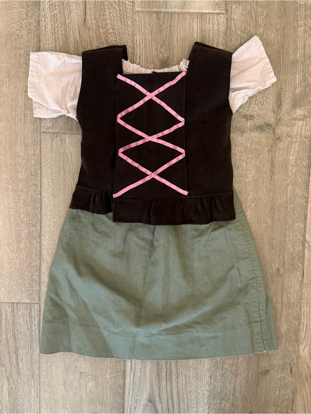 Handmade Toddler Peasant
Renaissance Halloween
Costume 12-24 MOS